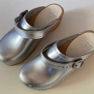 Sven Sling Strap Clogs. Silver. Gently worn.
